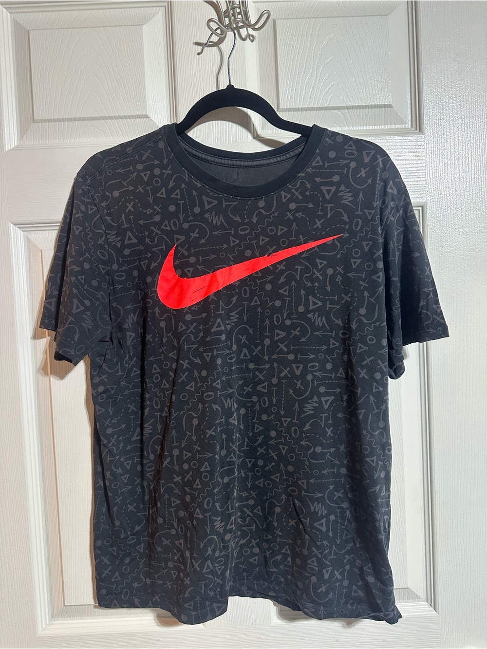Nike Men’s Black Graphic T-Shirt